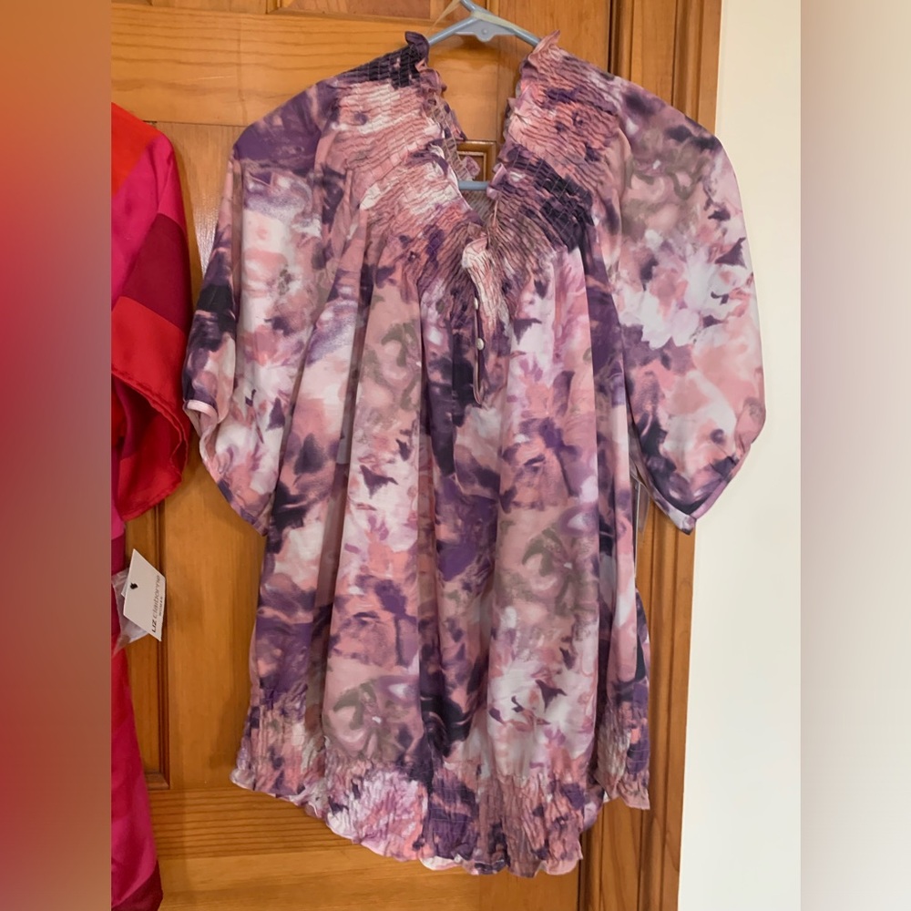 Short sleeve purple and pink summer Women’s Anna 3X blouse.